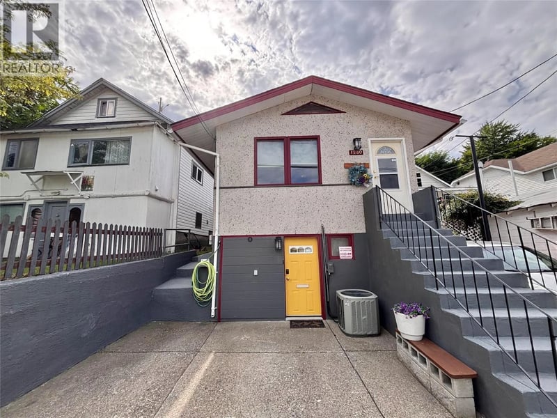 1280 Green Avenue, Trail, British Columbia, V1R4K1, Trail, British Columbia — photo 1 of 5