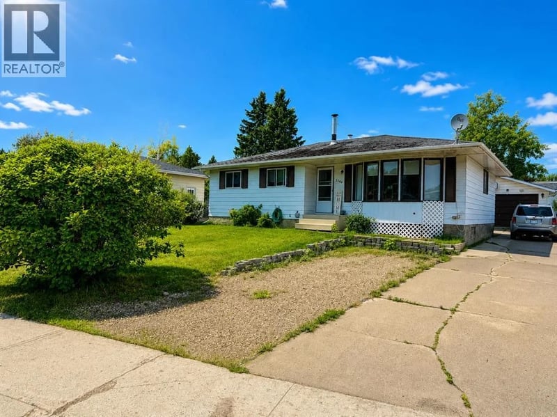 5746 9 Avenue, Edson, Alberta, T7E1J3, Edson, Alberta — photo 1 of 5