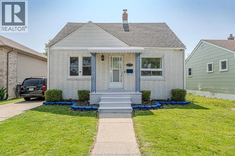 2367 MEIGHEN, Windsor, Ontario, N8W4B8, Windsor, Ontario — photo 1 of 5