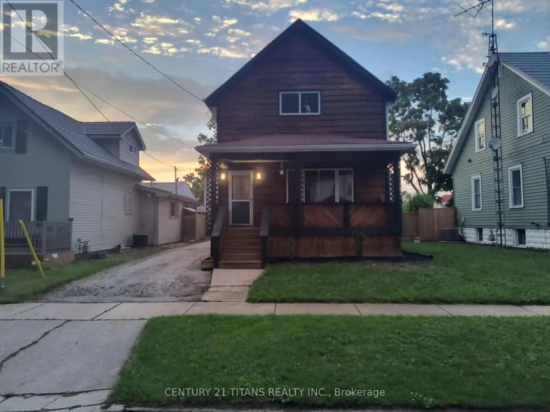 5 Poplar Street, Chatham-Kent (Chatham), Ontario, N7L1J8, Chatham-Kent (Chatham), Ontario — photo 1 of 5