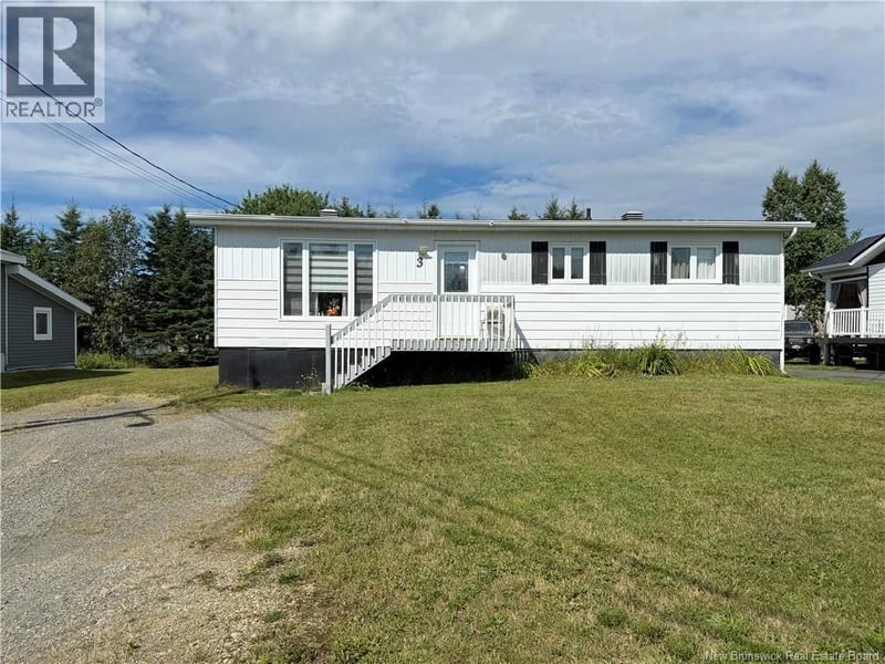 3 Restigouche Street, Kedgwick, New Brunswick, E8B1J6, Kedgwick, New Brunswick — photo 1 of 5