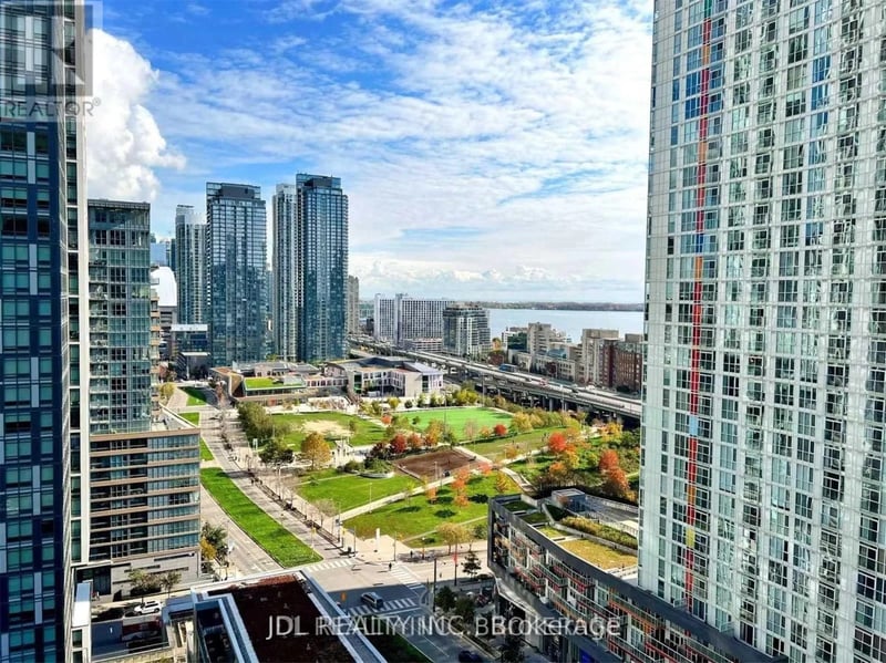 #1907 170 Fort York Boulevard, Toronto (Waterfront Communities), Ontario, M5V0E6, Toronto (Waterfront Communities), Ontario — photo 1 of 5