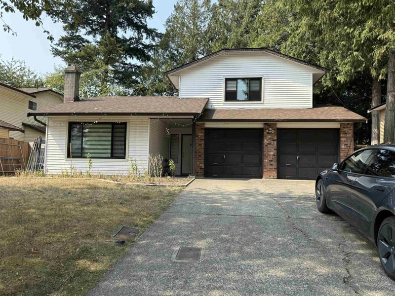 6725 129 Street, Surrey, British Columbia, V3W8H8, Surrey, British Columbia — photo 1 of 5