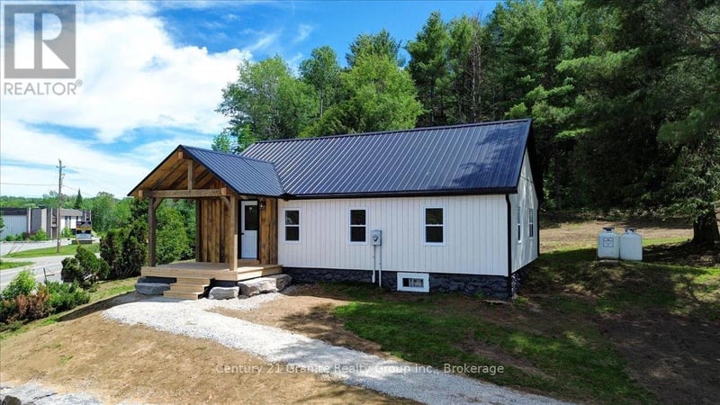 27607 Hwy 62 Highway South, Bancroft (Dungannon Ward), Ontario, K0L1C0, Bancroft (Dungannon Ward), Ontario — photo 1 of 5