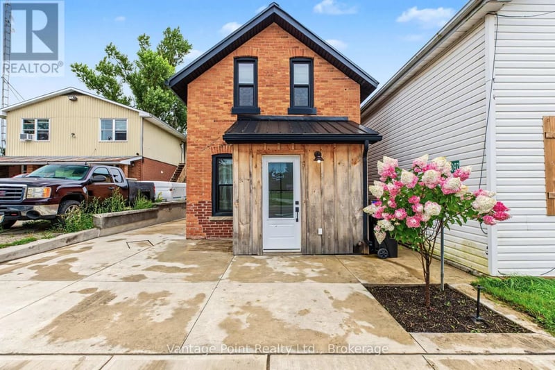 794097 124 Grey Road, Clearview (Singhampton), Ontario, N0C1M0, Clearview (Singhampton), Ontario — photo 1 of 5