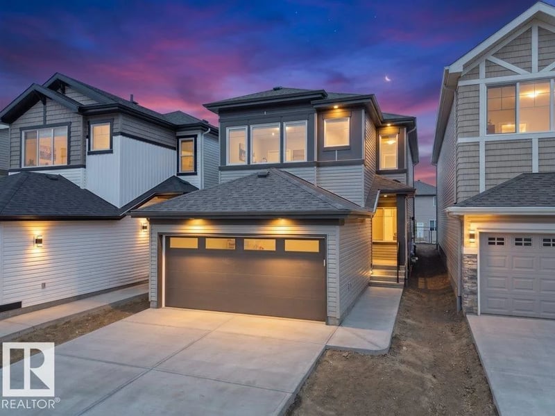 912 17 Ave NW, Edmonton, Alberta, T6T2X8, Edmonton, Alberta — photo 1 of 5