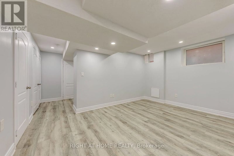 #Bsmt 5349 Lismic Boulevard, Mississauga (East Credit), Ontario, L5V1Y5, Mississauga (East Credit), Ontario — photo 1 of 5