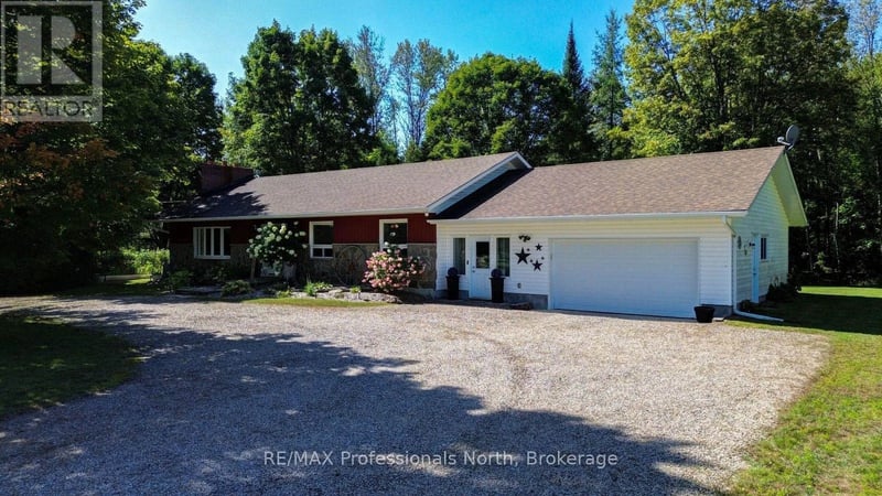1017 Clement Lake Road, Highlands East (Monmouth), Ontario, K0L3C0, Highlands East (Monmouth), Ontario — photo 1 of 5