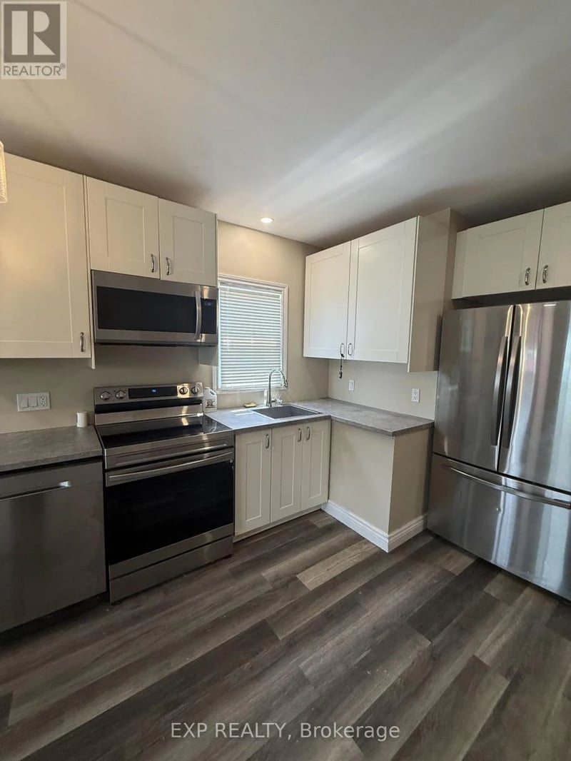 33 Concord Avenue, St. Catharines (Facer), Ontario, L2M5N5, St. Catharines (Facer), Ontario — photo 1 of 5