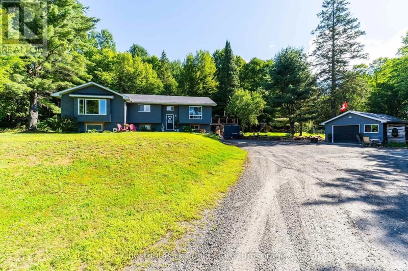 521 Old Muskoka Road, Huntsville (Stephenson), Ontario, P1H0G8, Huntsville (Stephenson), Ontario — photo 1 of 5