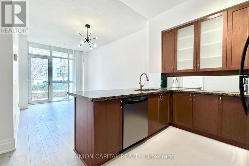 #120 39 Upper Duke Crescent, Markham (Unionville), Ontario, L6G0B8, Markham (Unionville), Ontario — photo 1 of 5