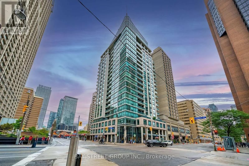 #805 1121 Bay Street, Toronto (Bay Street Corridor), Ontario, M5S3L9, Toronto (Bay Street Corridor), Ontario — photo 1 of 5