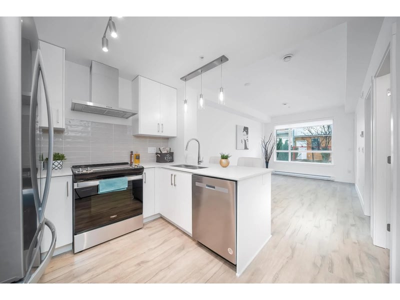 #116 6338 KING GEORGE Boulevard, Surrey, British Columbia, V3X0L4, Surrey, British Columbia — photo 1 of 5