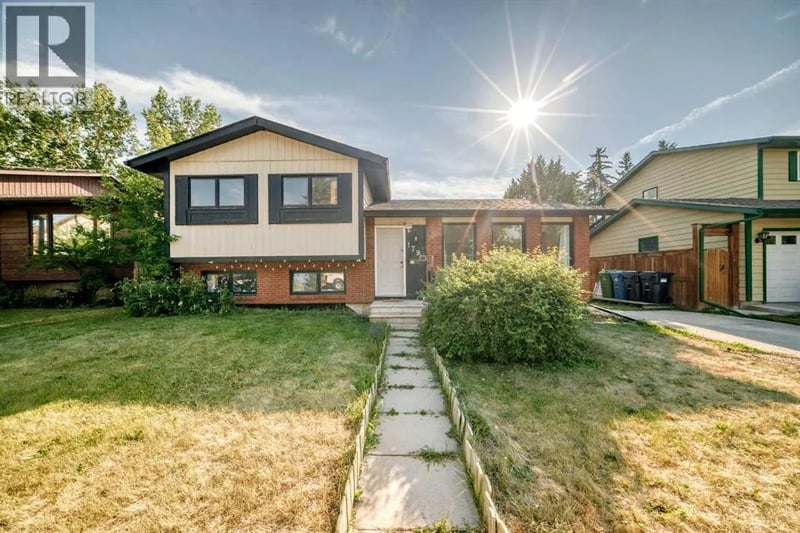 179 Deer Ridge Way Southeast, Calgary, Alberta, T2J5Y8, Calgary, Alberta — photo 1 of 5