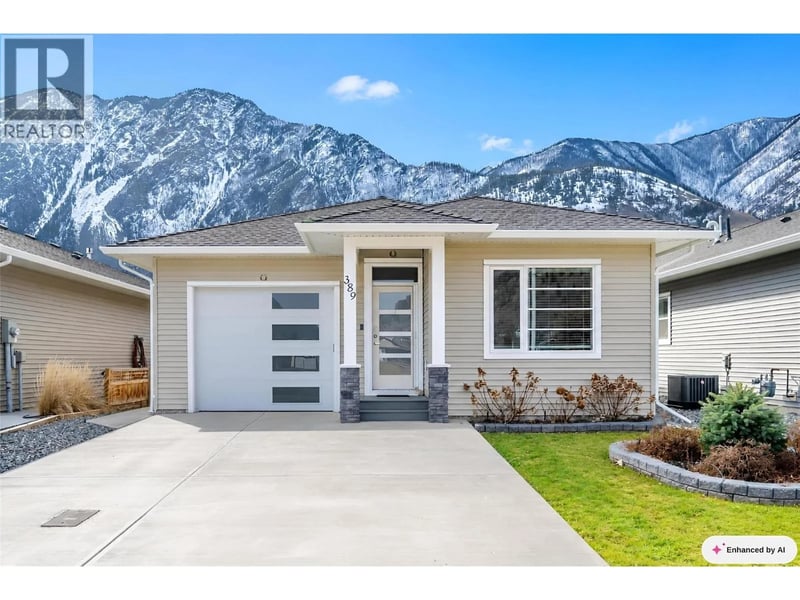 389 10th Avenue, Keremeos, British Columbia, V0X1N3, Keremeos, British Columbia — photo 1 of 5