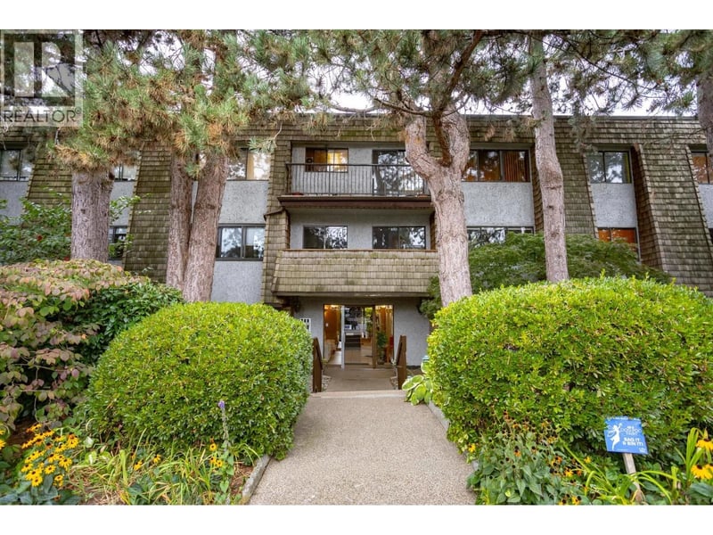 #303 1721 ST. GEORGES Avenue, North Vancouver, British Columbia, V7L3J8, North Vancouver, British Columbia — photo 1 of 5