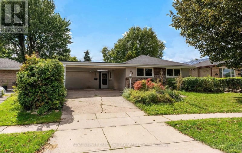 34 Abbey Road West, Brampton (Brampton East), Ontario, L6W2T8, Brampton (Brampton East), Ontario — photo 1 of 5
