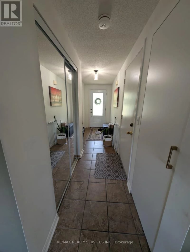 466 Bankside Drive, Kitchener, Ontario, N2N3J6, Kitchener, Ontario — photo 1 of 5