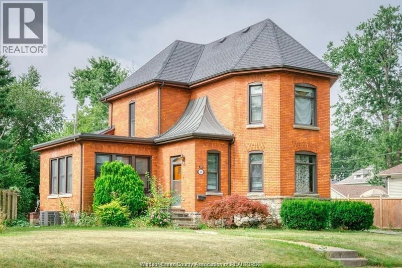 48 CLARK Street West, Leamington, Ontario, N8H1E7, Leamington, Ontario — photo 1 of 5