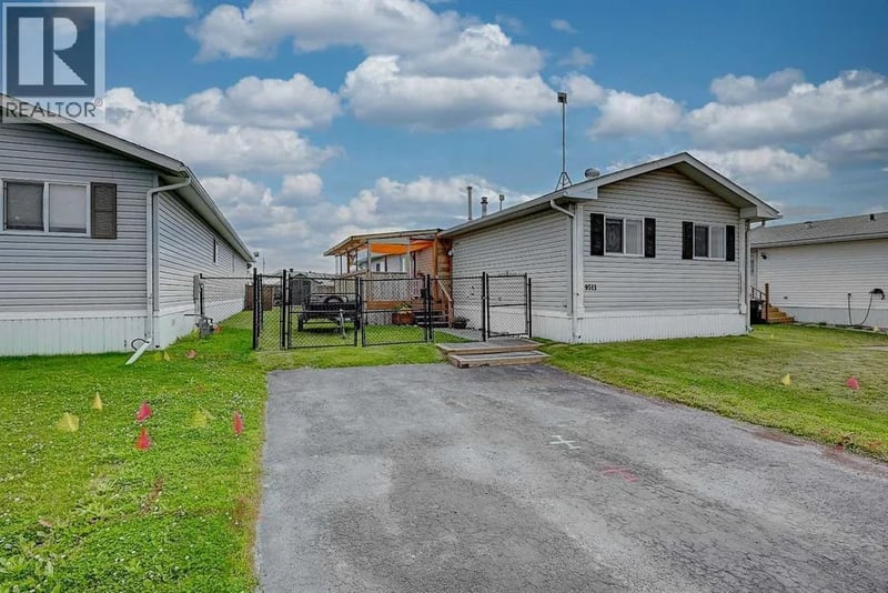 9511 111 Avenue, Clairmont, Alberta, T0H0W1, Clairmont, Alberta — photo 1 of 5