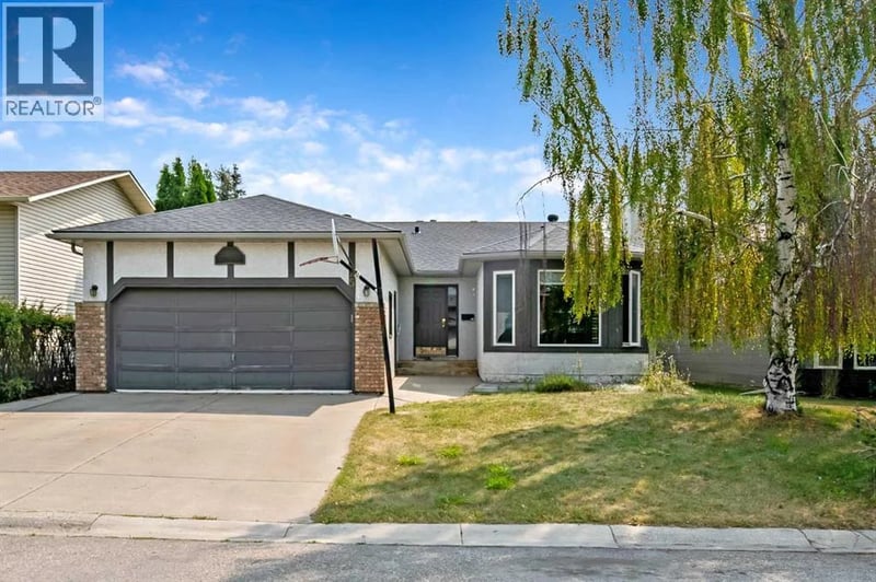 25 Downey Road, Okotoks, Alberta, T1S1H5, Okotoks, Alberta — photo 1 of 5