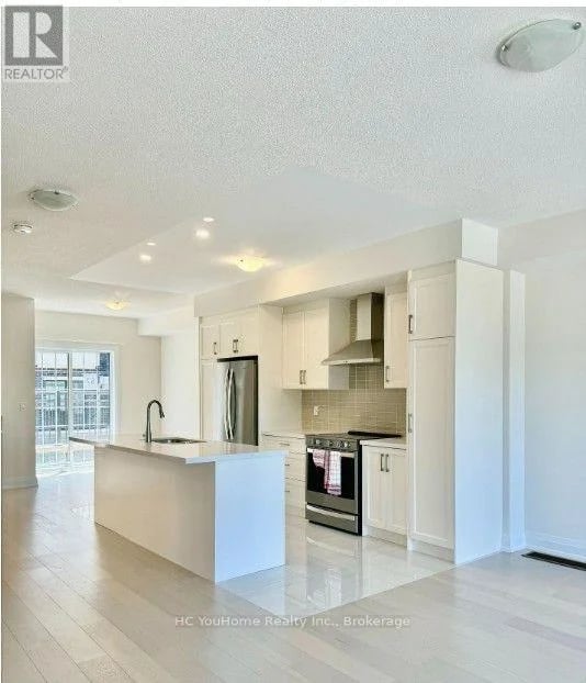 81 Clippers Crescent, Whitchurch-Stouffville (Stouffville), Ontario, L4A4X7, Whitchurch-Stouffville (Stouffville), Ontario — photo 1 of 5