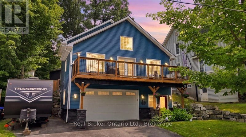 1A Clarence Avenue, Penetanguishene, Ontario, L9M1A9, Penetanguishene, Ontario — photo 1 of 5