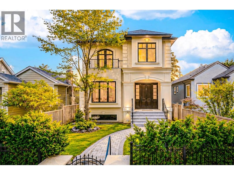 4627 15TH Avenue, Vancouver, British Columbia, V6R3B5, Vancouver, British Columbia — photo 1 of 5
