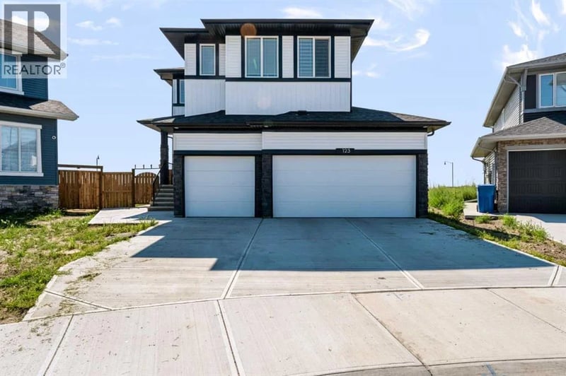 123 Dawson Dock Cove, Chestermere, Alberta, T1X2W9, Chestermere, Alberta — photo 1 of 5