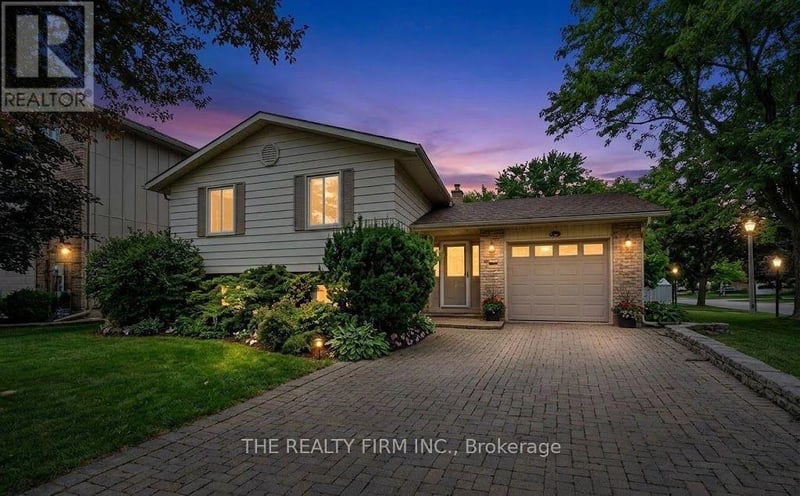4084 Bluepoint Drive, Plympton-Wyoming (Plympton Wyoming), Ontario, N0N1J6, Plympton-Wyoming (Plympton Wyoming), Ontario — photo 1 of 5
