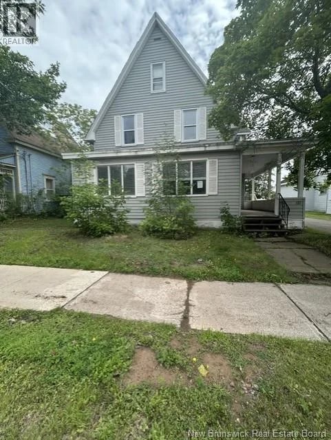 135 Archibald Street, Moncton, New Brunswick, E1C5J5, Moncton, New Brunswick — photo 1 of 5