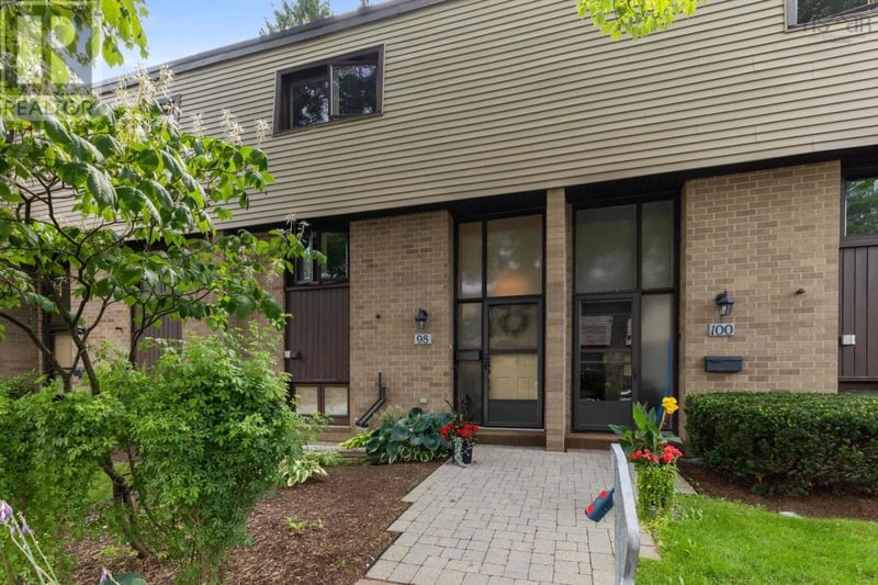 98 Forestside Crescent, Halifax, Nova Scotia, B3M1M4, Halifax, Nova Scotia — photo 1 of 5