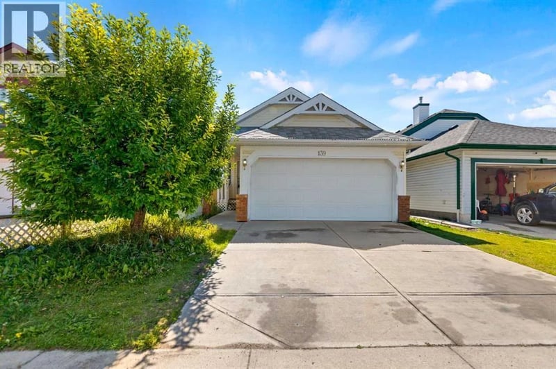 139 Los Alamos Place Northeast, Calgary, Alberta, T1Y7J3, Calgary, Alberta — photo 1 of 5