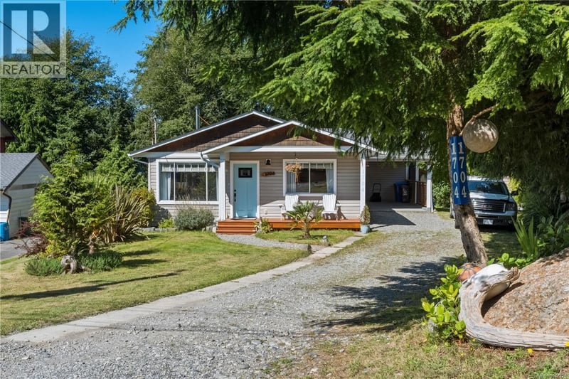 1704 Holly Crescent, Ucluelet, British Columbia, V0R3A0, Ucluelet, British Columbia — photo 1 of 5