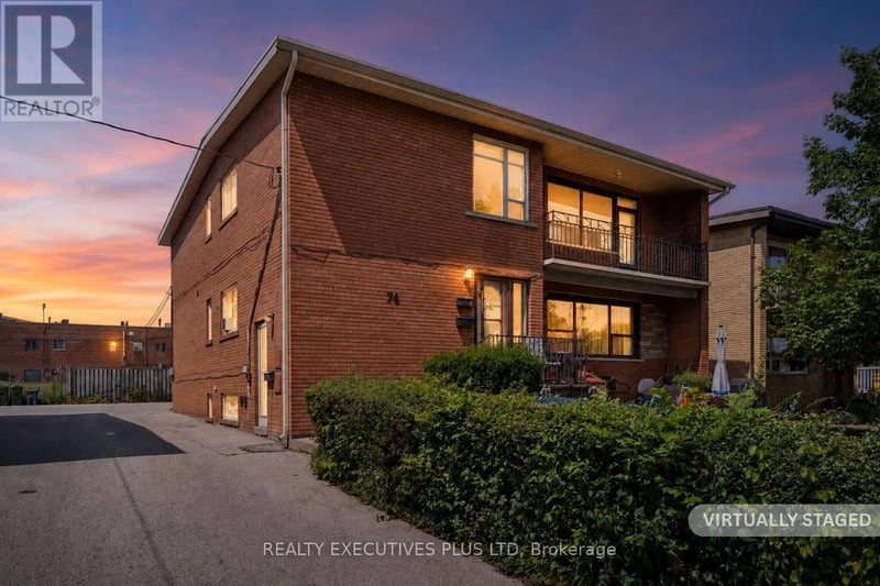 74 Calstock Drive, Toronto (Thistletown-Beaumonde Heights), Ontario, M9V1H2, Toronto (Thistletown-Beaumonde Heights), Ontario — photo 1 of 5