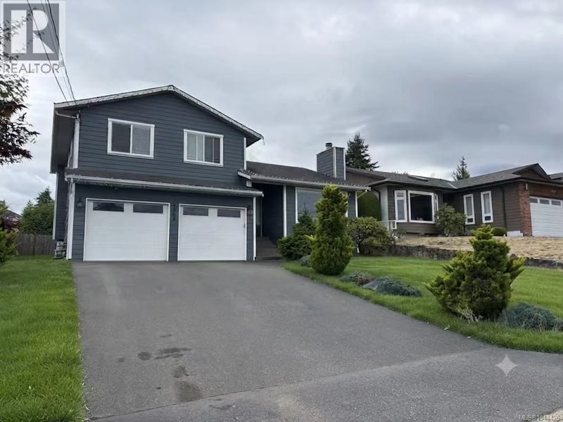 6063 Waldbank Road, Nanaimo, British Columbia, V9V1C7, Nanaimo, British Columbia — photo 1 of 5