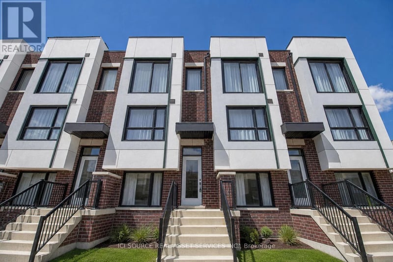 14 Bateson Street, Ajax (South West), Ontario, L1S7M3, Ajax (South West), Ontario — photo 1 of 5