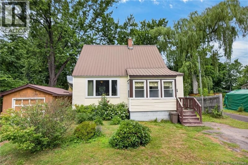 251 Carney Street, Devon, New Brunswick, E3A3A3, Devon, New Brunswick — photo 1 of 5
