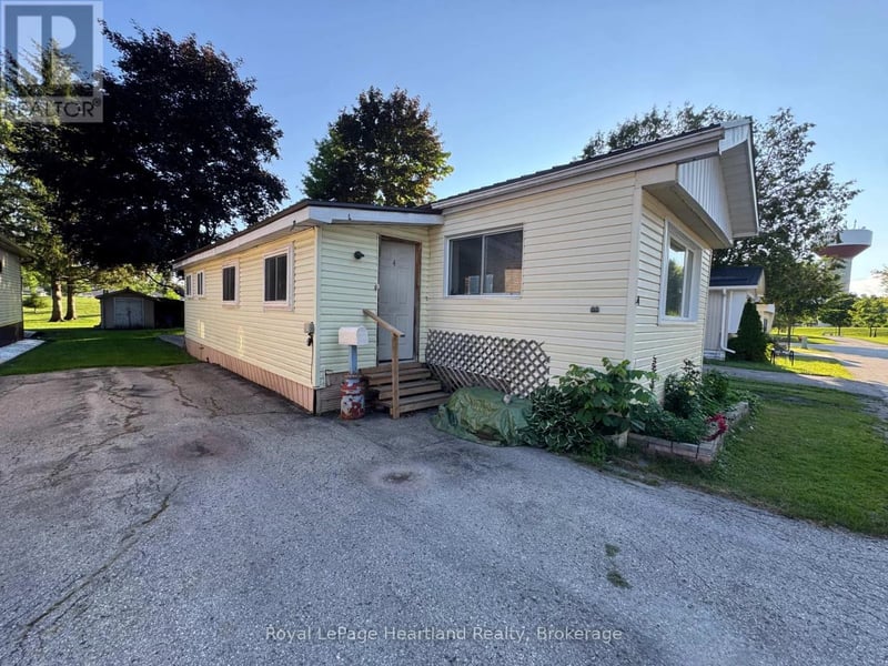 4 Trailer Park Road, Minto, Ontario, N0G2P0, Minto, Ontario — photo 1 of 5