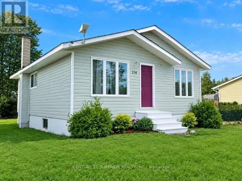 114 Northwood Drive, Greenstone (TB-98), Ontario, P0T2H0, Greenstone (TB-98), Ontario — photo 1 of 5
