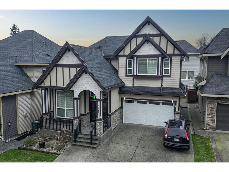 5916 139 Street, Surrey, British Columbia, V3X0G6, Surrey, British Columbia — photo 1 of 5