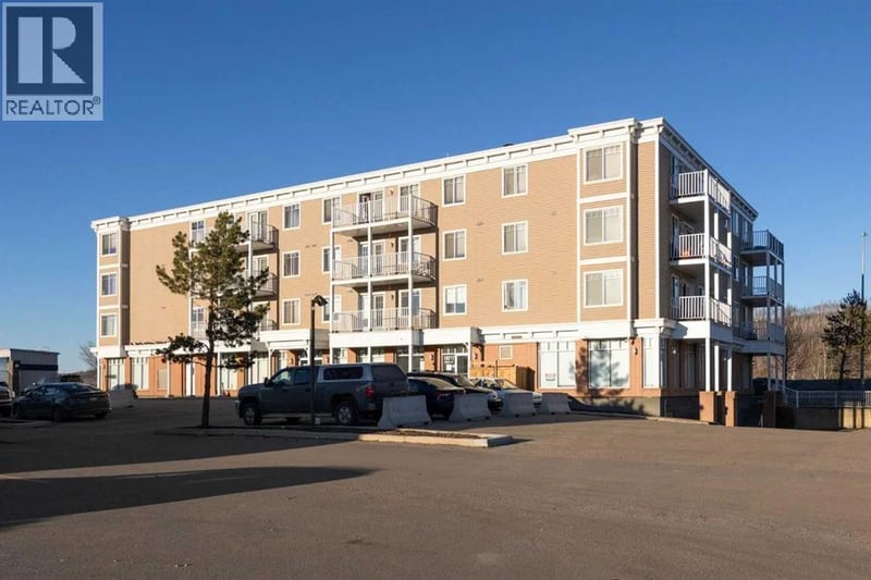 10217 Queen Street, Fort McMurray, Alberta, T9H5S5, Fort McMurray, Alberta — photo 1 of 5