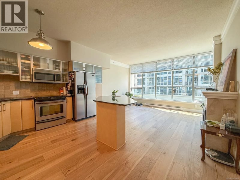 #303 845 Yates Street, Victoria, British Columbia, V8W4A3, Victoria, British Columbia — photo 1 of 5