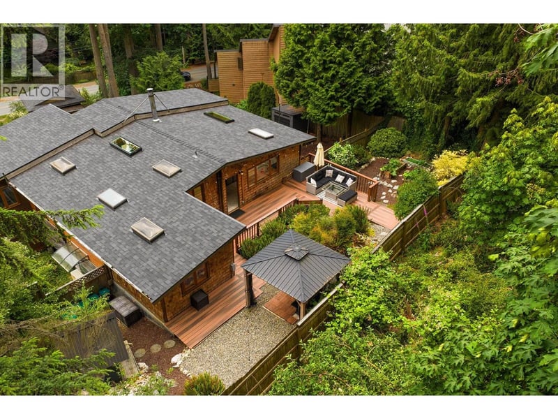 1222 MILLER Road, Bowen Island, British Columbia, V0N1G1, Bowen Island, British Columbia — photo 1 of 5
