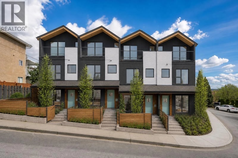 329 MARMONT Street, Coquitlam, British Columbia, V3K4R5, Coquitlam, British Columbia — photo 1 of 5