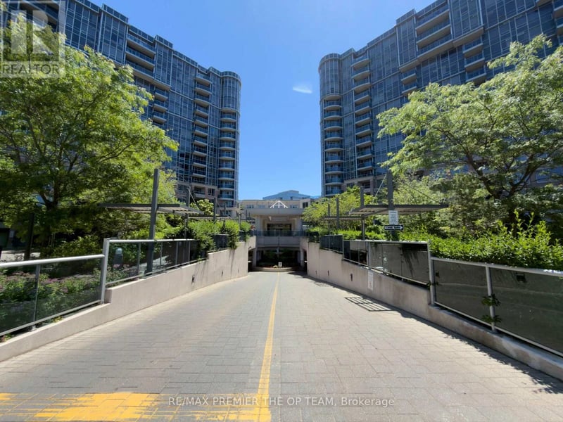 #1077 23 Cox Boulevard, Markham (Unionville), Ontario, L3R7Z9, Markham (Unionville), Ontario — photo 1 of 5