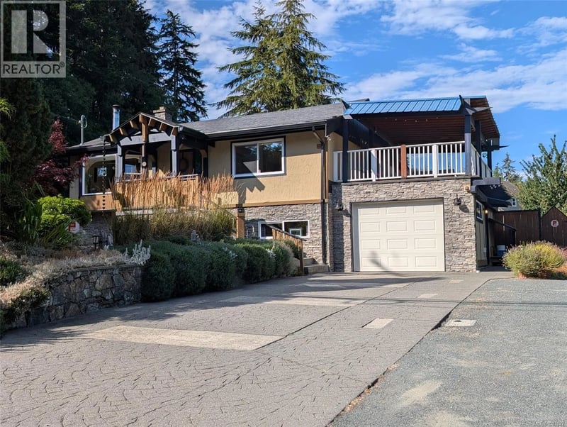 1638 Whiffin Spit Road, Sooke, British Columbia, V9Z0T8, Sooke, British Columbia — photo 1 of 5