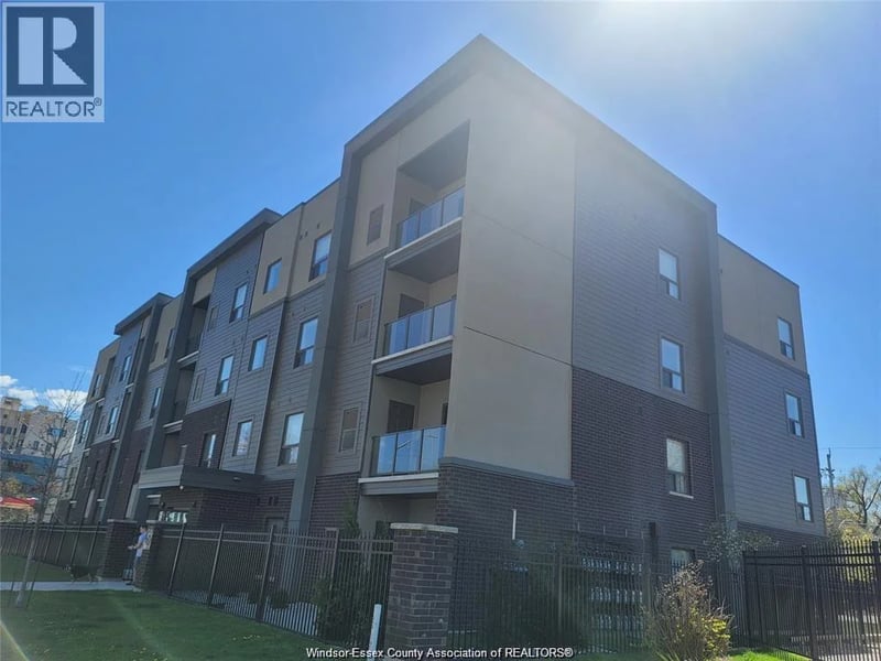 #306 955 OUELLETTE Avenue, Windsor, Ontario, N9A4J5, Windsor, Ontario — photo 1 of 5