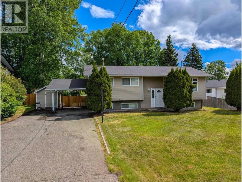 3054 POYNER Crescent, Prince George, British Columbia, V2K1Y1, Prince George, British Columbia — photo 1 of 5