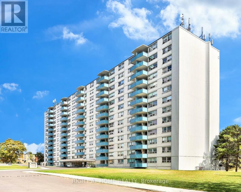 #205 1440 Lawrence Avenue West, Toronto (Maple Leaf), Ontario, M6L1B2, Toronto (Maple Leaf), Ontario — photo 1 of 5
